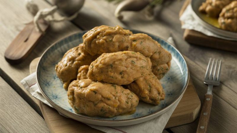 L’histoire des accras origine et leur place dans la gastronomie antillaise