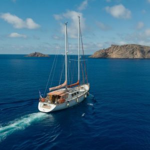 Naviguer entre les îlets de Marie-Galante : excursions nautiques et découvertes insolites